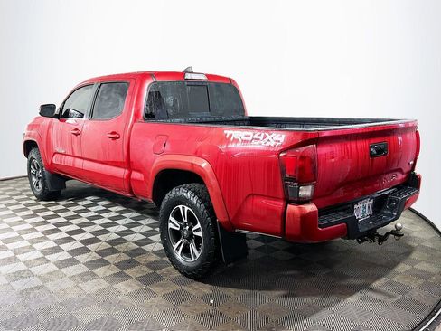 Certified 2019 Toyota Tacoma TRD Sport AWD/4WD image 6