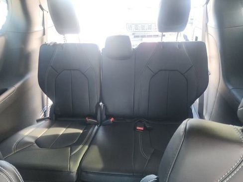 New 2026 Chrysler Pacifica Select w/ S Appearance Package image 20