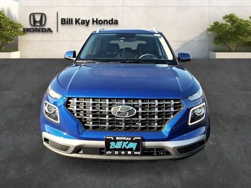 Used 2024 Hyundai Venue Limited FWD image 8