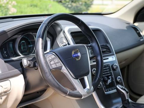 Used 2015 Volvo XC60 T6 Platinum AWD/4WD image 42