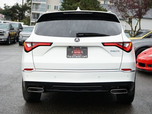 Used 2022 Acura MDX SH-AWD w/ Advance Package image 4