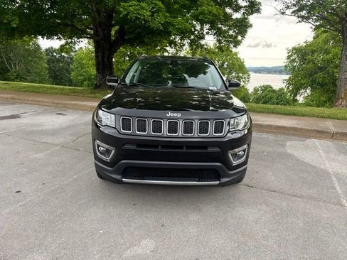 Used 2018 Jeep Compass Limited w/ Navigation Group AWD/4WD image 2
