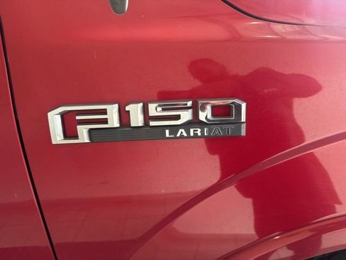 Used 2017 Ford F150 Lariat w/ Equipment Group 502A Luxury AWD/4WD image 6