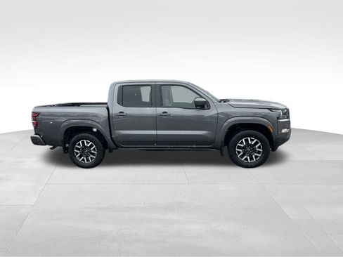 Used 2022 Nissan Frontier SV image 7