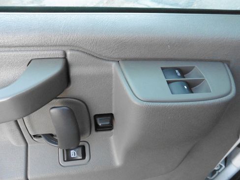 Used 2020 Chevrolet Express 3500 LT w/ LT Preferred Equipment Group image 9