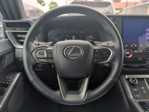 Certified 2024 Lexus GX 550 w/ Accessory Package (Z1) AWD/4WD image 13