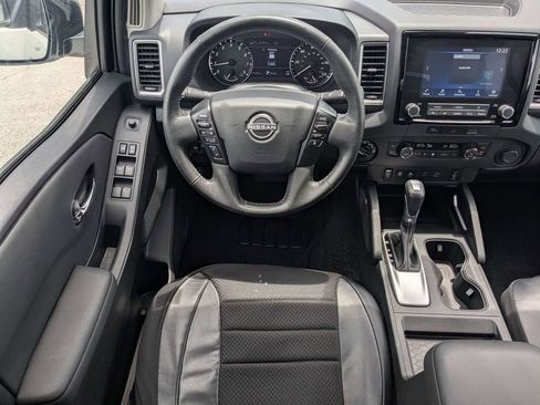 Used 2024 Nissan Frontier SV w/ SV Convenience Package AWD/4WD image 15