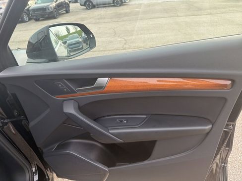 Used 2023 Audi Q5 2.0T Premium image 23