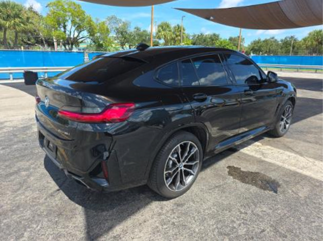 Used 2022 BMW X4 xDrive30i w/ M Sport Package 2 AWD/4WD image 2