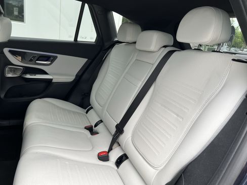 Used 2024 Mercedes-Benz GLC 300 4MATIC w/ AMG Line image 34