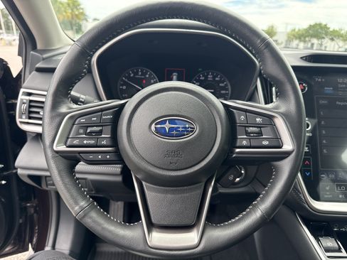 Used 2025 Subaru Outback Limited AWD/4WD image 17