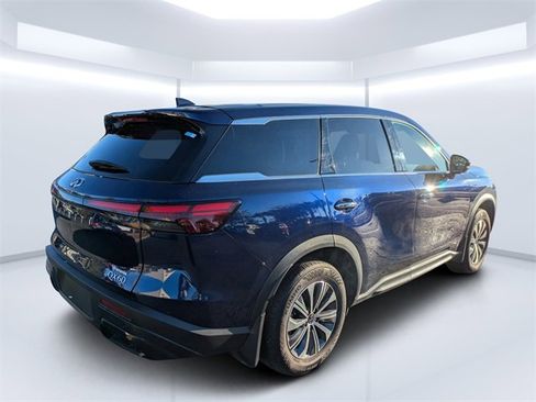 Certified 2025 INFINITI QX60 Pure image 3