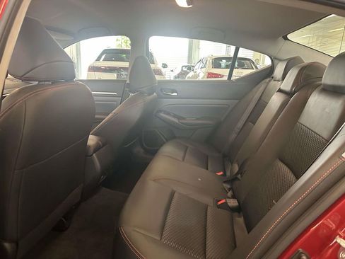 Used 2024 Nissan Altima 2.5 SR FWD image 14