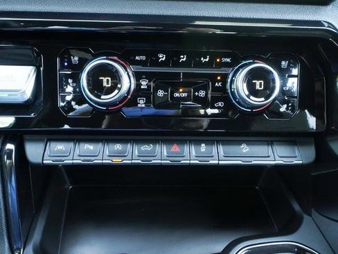 Used 2023 GMC Sierra 1500 AT4 w/ AT4 Premium Package AWD/4WD image 23