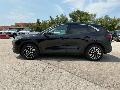 Used 2023 Ford Escape SE FWD image 2