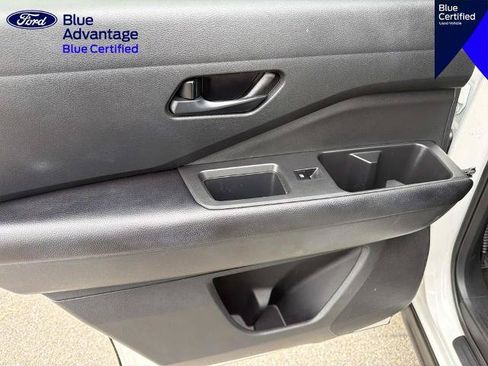 Used 2024 Nissan Pathfinder SV FWD image 11