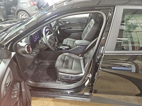 New 2026 Chevrolet Trax RS w/ Driver Confidence Package FWD image 11