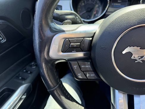Used 2017 Ford Mustang Premium RWD image 29