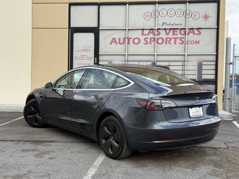 Used 2018 Tesla Model 3 Long Range RWD image 9