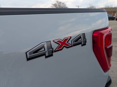 Used 2023 Ford F150 XLT AWD/4WD image 10