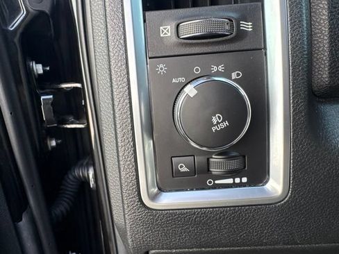 Used 2016 RAM 1500 Limited AWD/4WD image 11