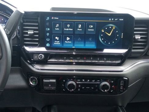 Used 2024 Chevrolet Silverado 2500 ZR2 w/ Technology Package image 14