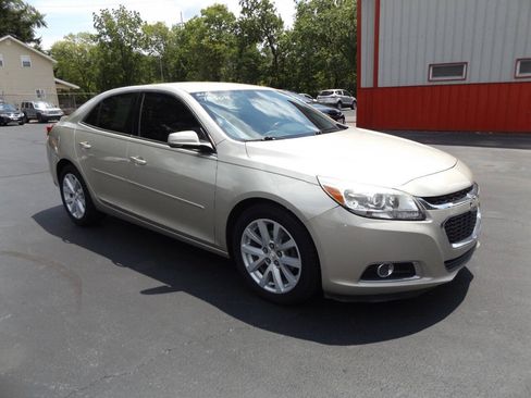 Used 2015 Chevrolet Malibu LT FWD image 4