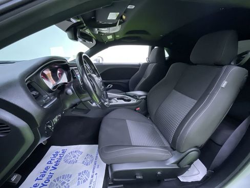 Used 2022 Dodge Challenger R/T image 17