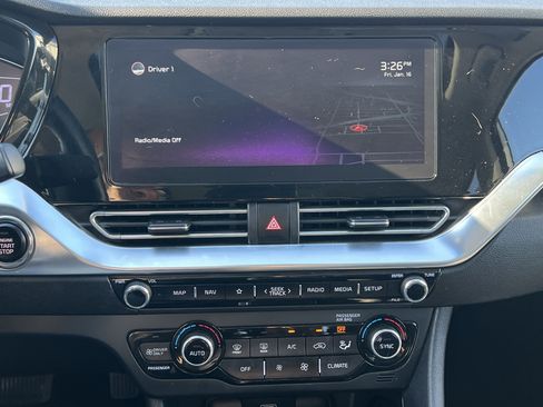 Certified 2022 Kia Niro EX Premium image 24