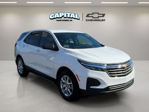 Used 2022 Chevrolet Equinox LS w/ LS Convenience Package FWD image 7