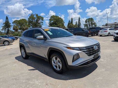 Used 2022 Hyundai Tucson SEL AWD/4WD image 2