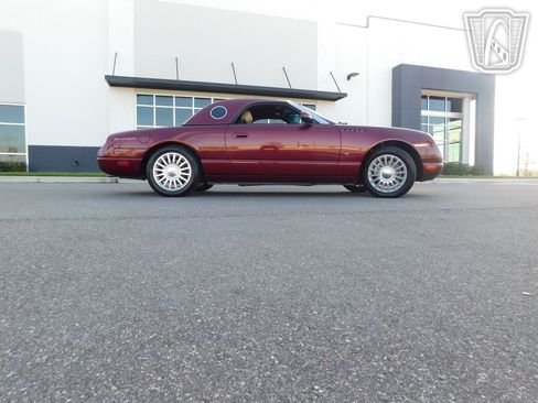 Used 2004 Ford Thunderbird image 15