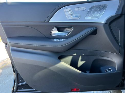 Used 2025 Mercedes-Benz GLE 53 AMG 4MATIC image 18