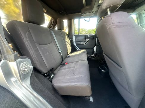 Used 2015 Jeep Wrangler Unlimited Sport w/ Quick Order Package 23S AWD/4WD image 24