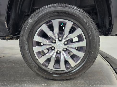 Used 2022 Toyota Tacoma Limited AWD/4WD image 9