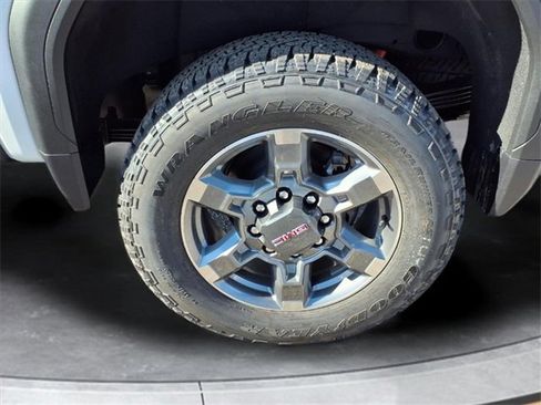 New 2026 GMC Sierra 2500 SLT image 16