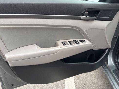 Used 2018 Hyundai Elantra SEL image 13