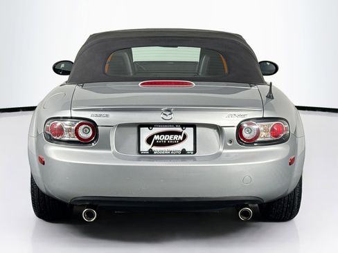 Used 2006 MAZDA MX-5 Miata image 10