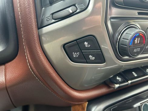 Used 2015 Chevrolet Silverado 1500 High Country w/ High Country Premium Package image 26