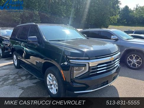 Used 2025 Chevrolet Tahoe LT AWD/4WD image 2