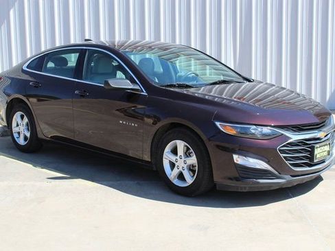 Used 2021 Chevrolet Malibu LS image 4