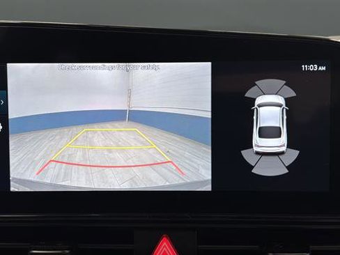 Used 2024 Hyundai Elantra Limited FWD image 14