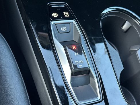 Used 2025 Audi Q6 e-tron Premium w/ Convenience Package image 22