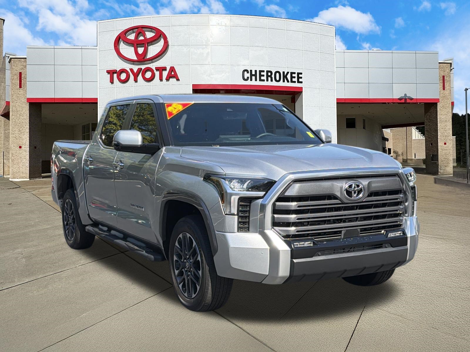 Used 2025 Toyota Tundra Limited AWD/4WD image 3