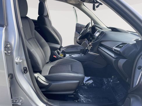 Used 2024 Subaru Forester Premium AWD/4WD image 17