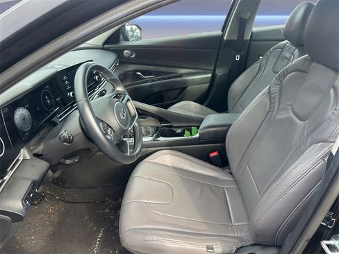Used 2022 Hyundai Elantra SEL w/ Convenience Package image 7
