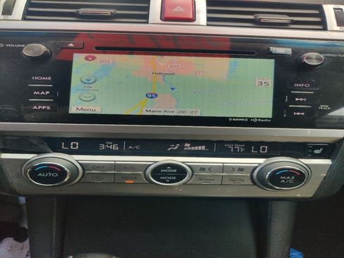 Used 2016 Subaru Outback 2.5i Limited AWD/4WD image 11
