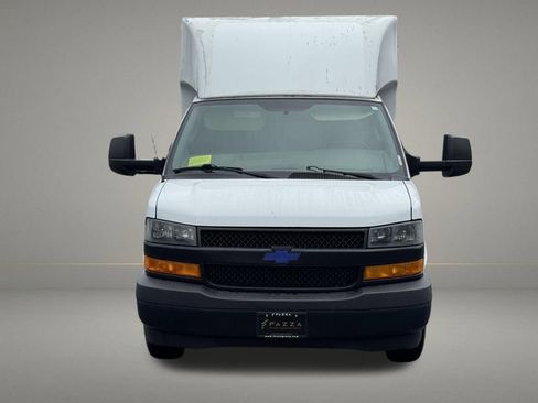 Used 2018 Chevrolet Express 3500 w/ Driver Convenience Package image 18