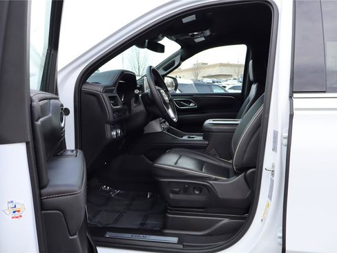 Used 2023 GMC Yukon XL SLT image 15