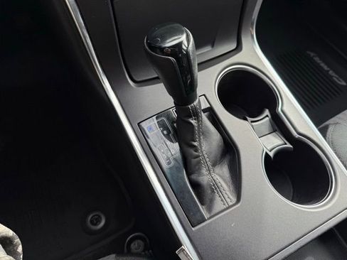 Used 2017 Toyota Camry LE image 21